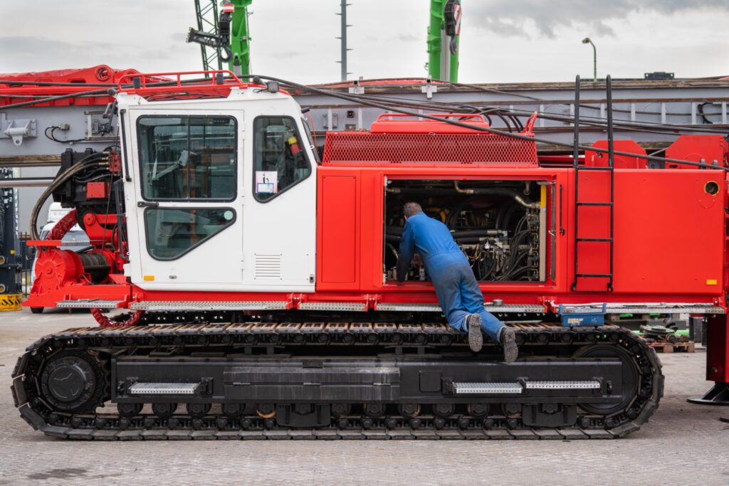 Meewerkend voorman binnen monteur
