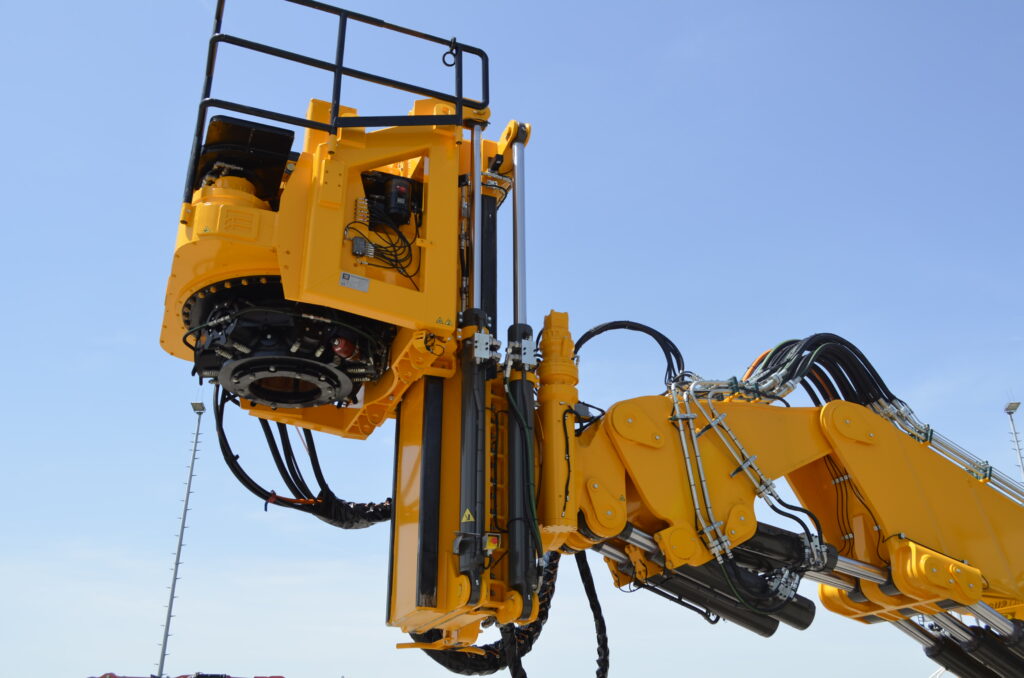 VDH-MP70 TC close up