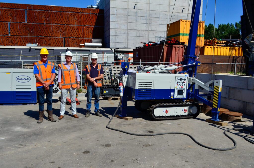 MPR-2000 naast werknemers