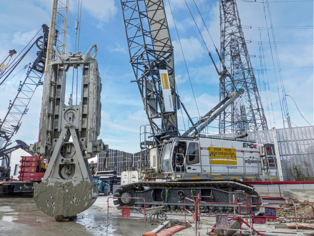 Sennebogen 6140e zijkant