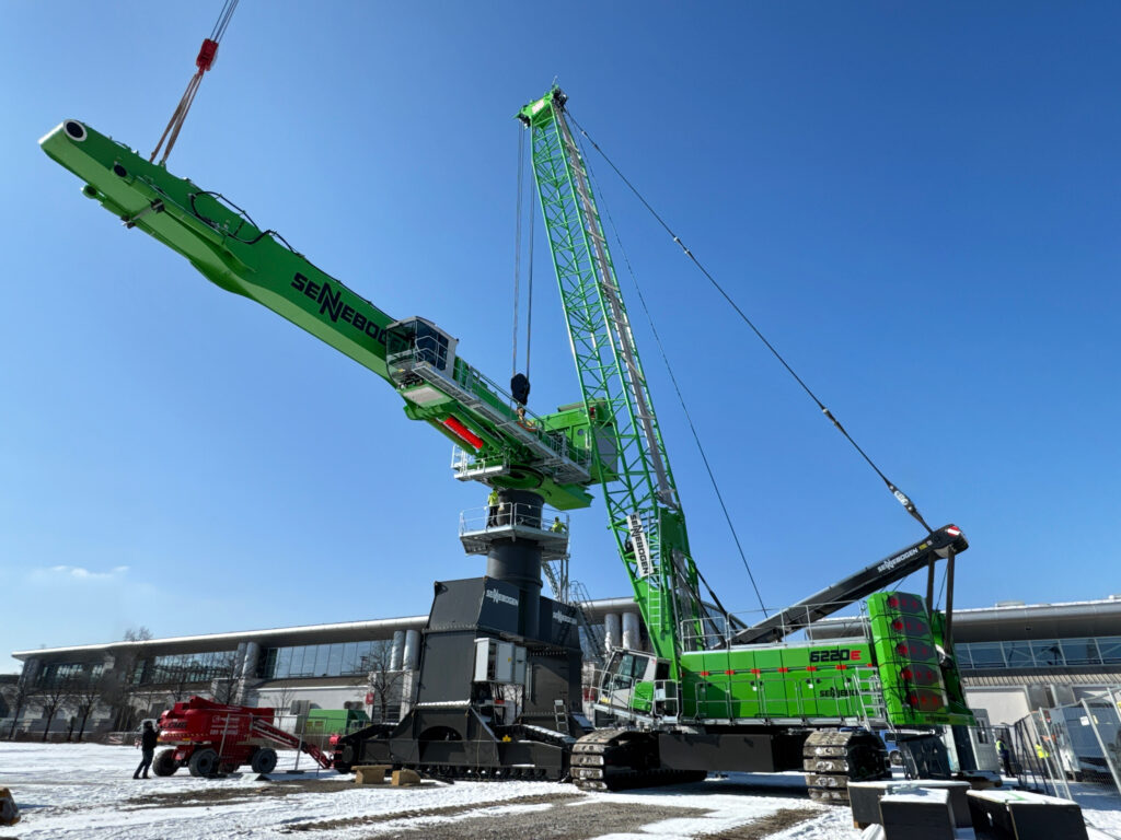 Sennebogen 6220e in de sneeuw