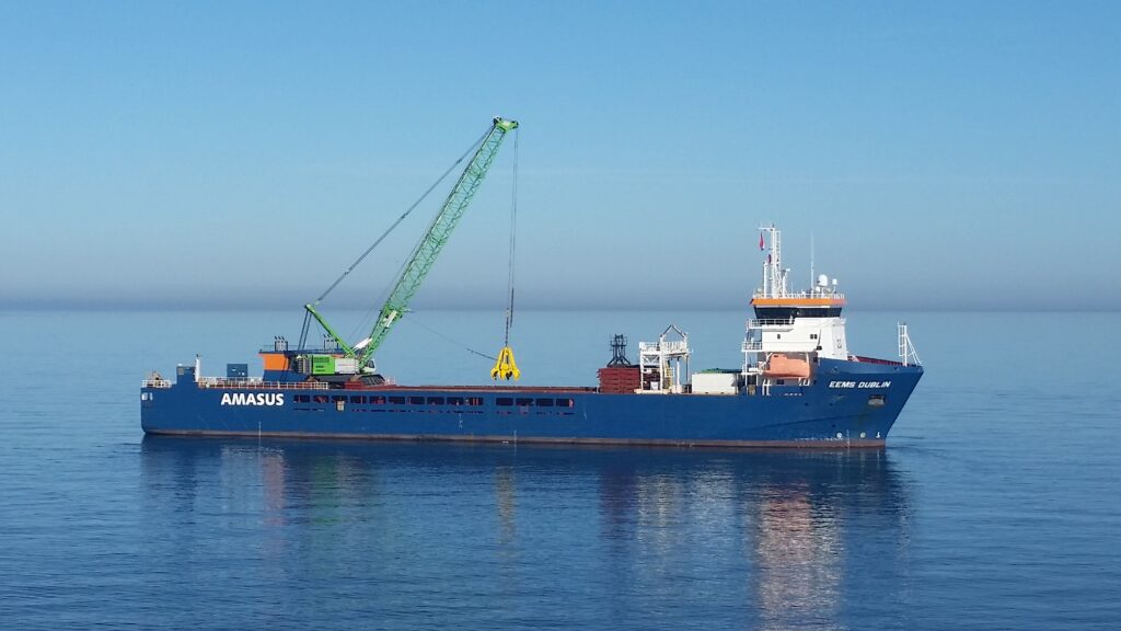 Sennebogen 6300e op schip