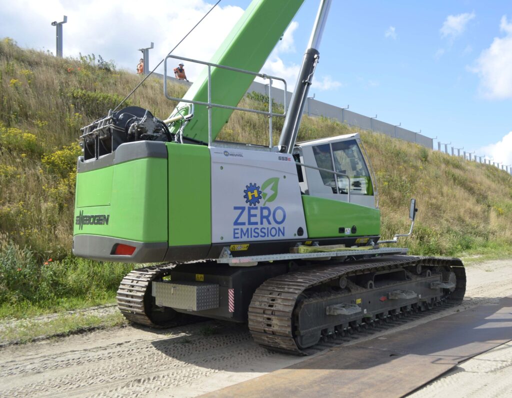 Sennebogen 653 schuin achterkant