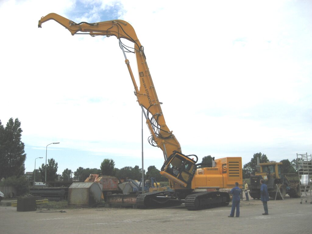 VDH-Sheetpiler 4-delig  aan het werk