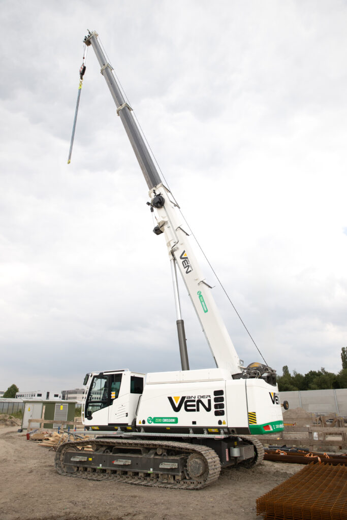 Sennebogen 653e zijkant