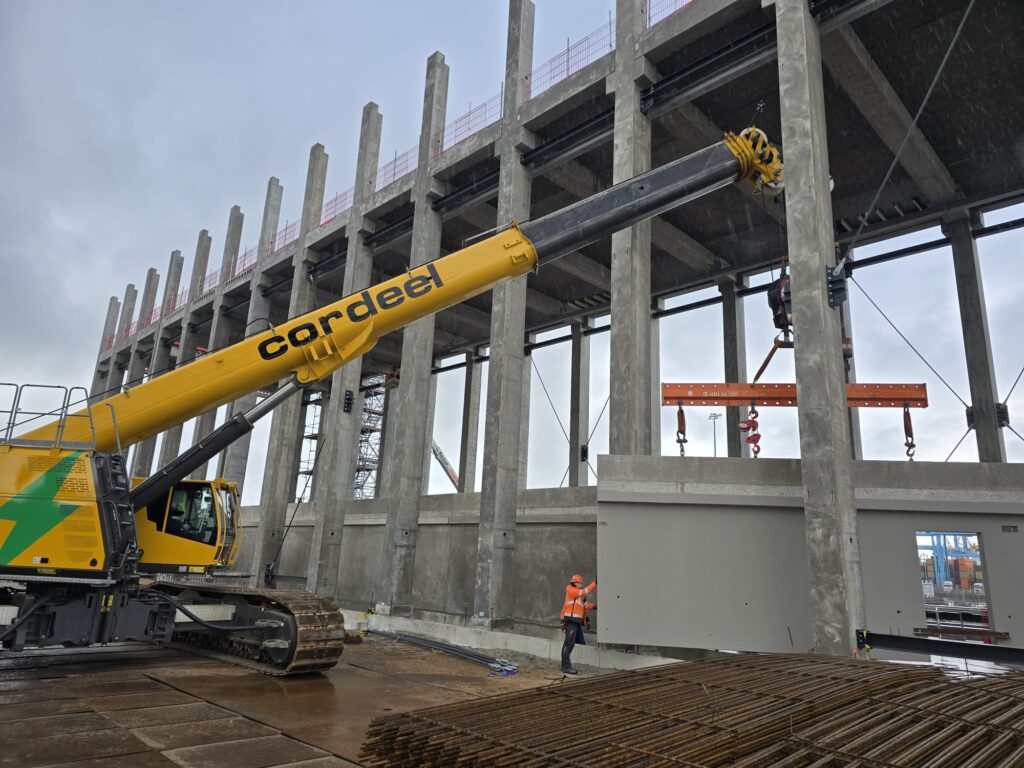 Sennebogen 6113 tilt muur