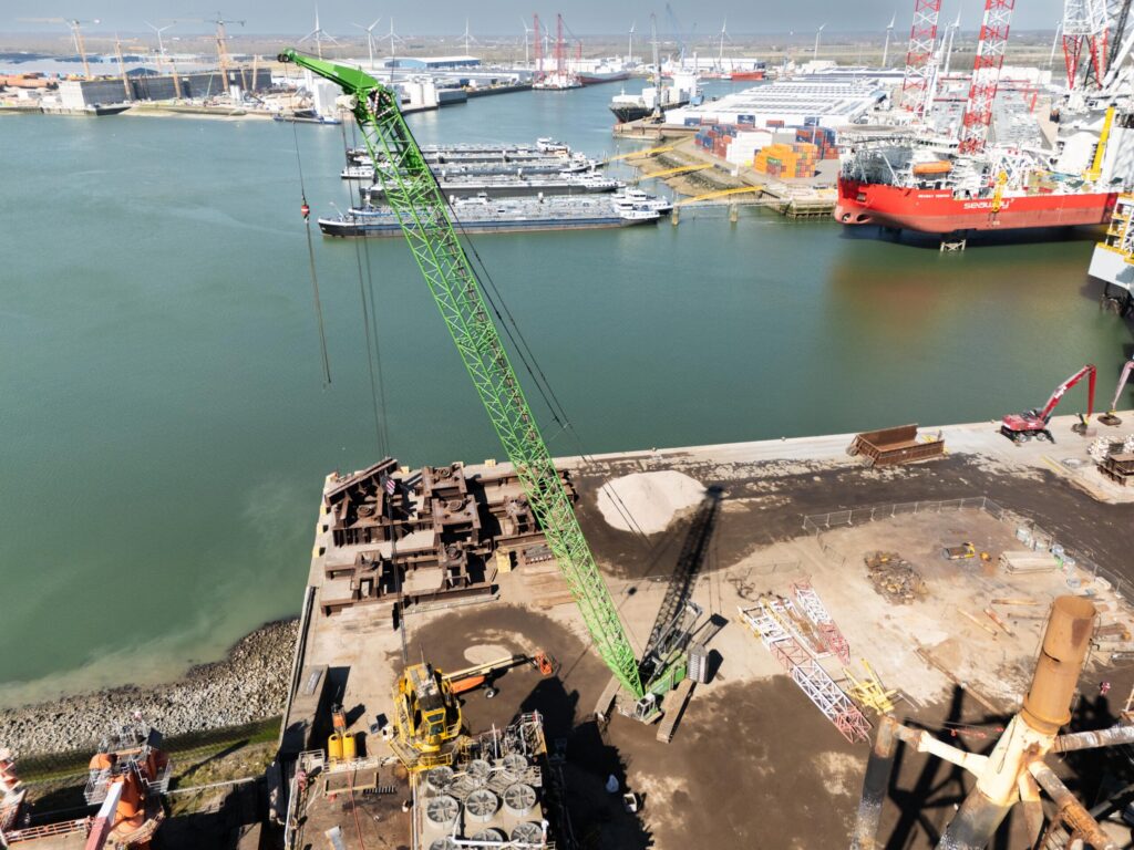 Sennebogen 7700 vanaf boven