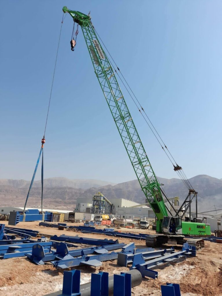 Sennebogen 2200 op werkplaats