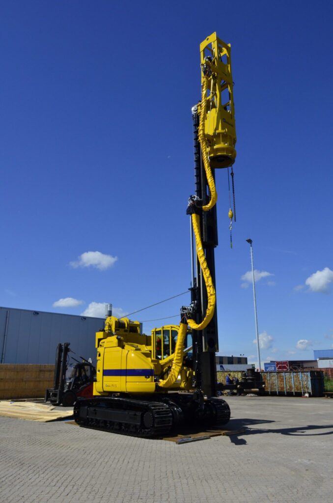Rail piling rig PV15 totaal