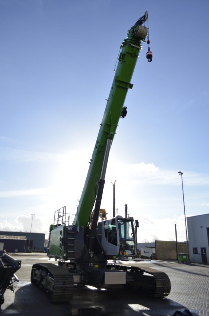 Sennebogen 673 schuin voorkant