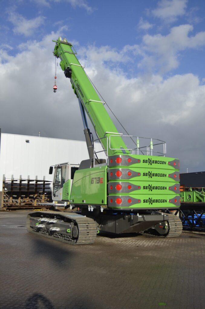 Sennebogen 673 schuin achter links