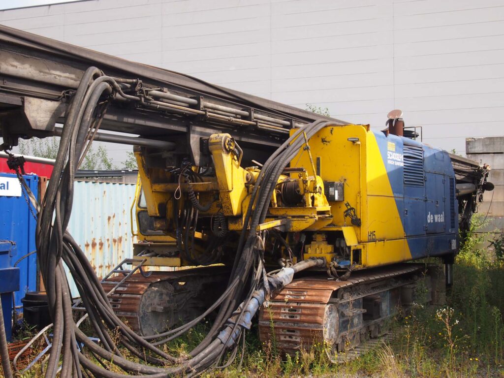 Hitachi SCX400 GLS-K schuin zijkant